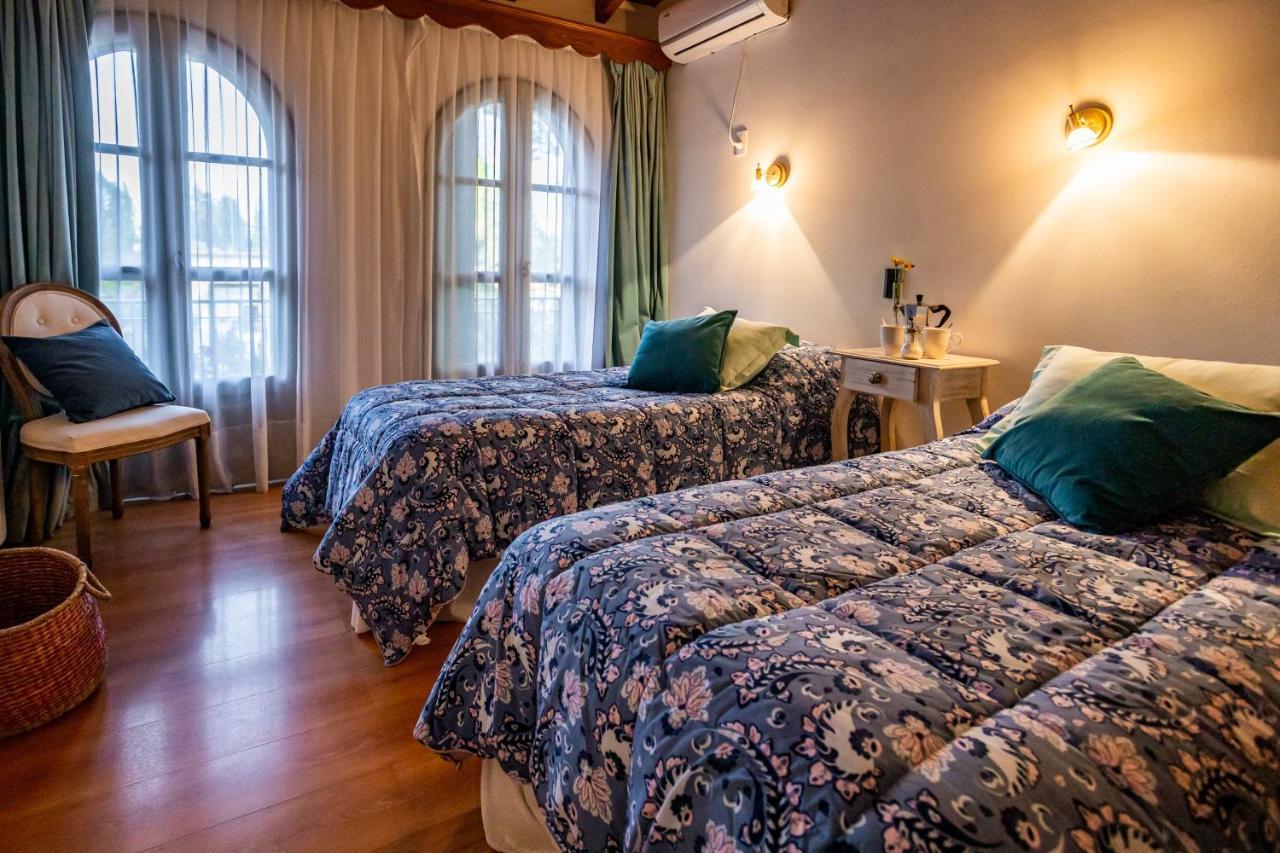 Hotel Casona La Chiquita Chacras de Coria Esterno foto