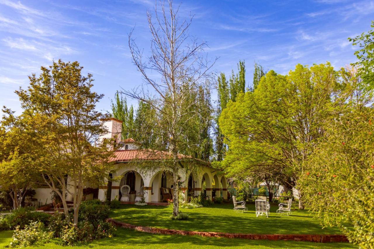 Hotel Casona La Chiquita Chacras de Coria Esterno foto